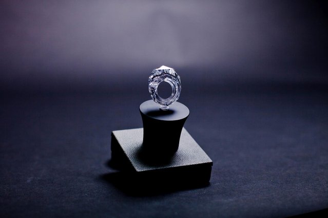 World’s First Exquisite All Diamond Ring4