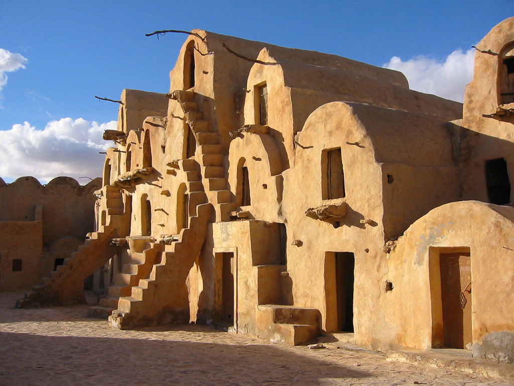 Ksar Ouled Soltane is well located approximately 20 kilometers south of the city of Tataouine, in southern Tunisia.