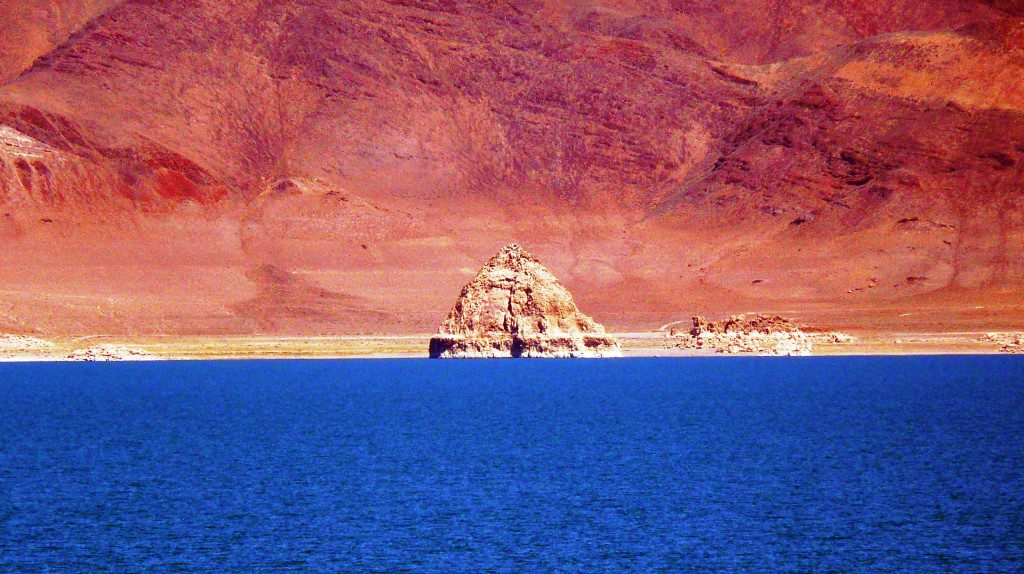 The stunning Pyramid Lake covers 125,000 acres, actually one of the largest natural lakes in the state of Nevada