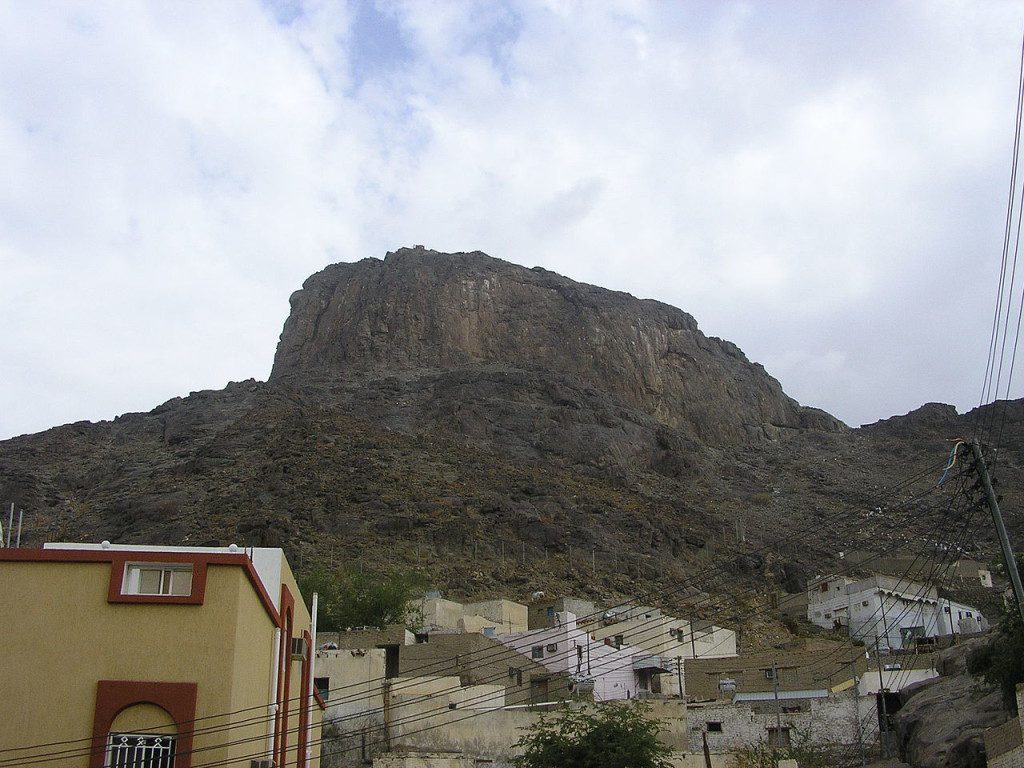 Jabal al-Noor is also called “Mountain of Light”, or “Hill of Illumination”, “Hill of Enlightenment” is a mountain near Makkah in Saudi Arabia Hejaz region. 
