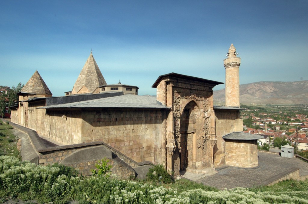 The Great Mosque of Divriği is the most splendid example of the mosques built during the Seljuk Period mixture of Baroque, Seljuk and Gothic styles, 