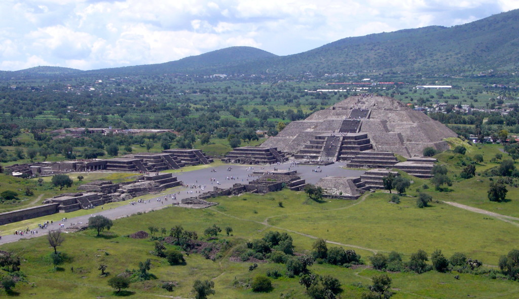 Pyramid of Sun Mexiko 2006; Mexico City