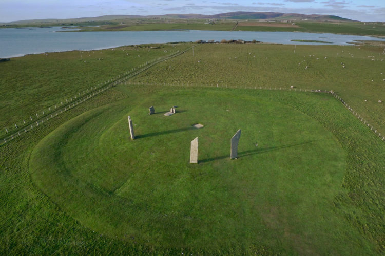 The Standing Stones of Stenness are actually a circle of 12 stones with a diameter of 30m and comprises of 4 uprights. 