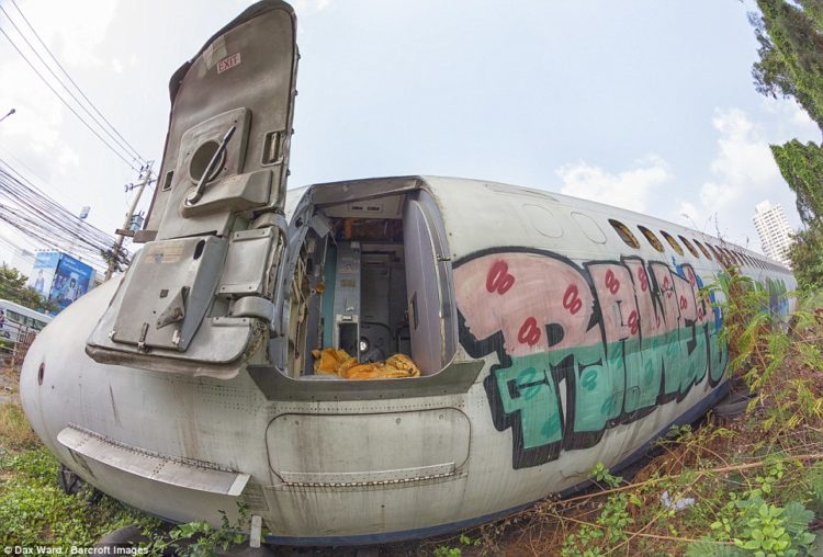 Airplane Graveyard - Echoing the destruction of a plane crash, oxygen masks, safety manuals and other debris are also scattered about the hollowed out craft