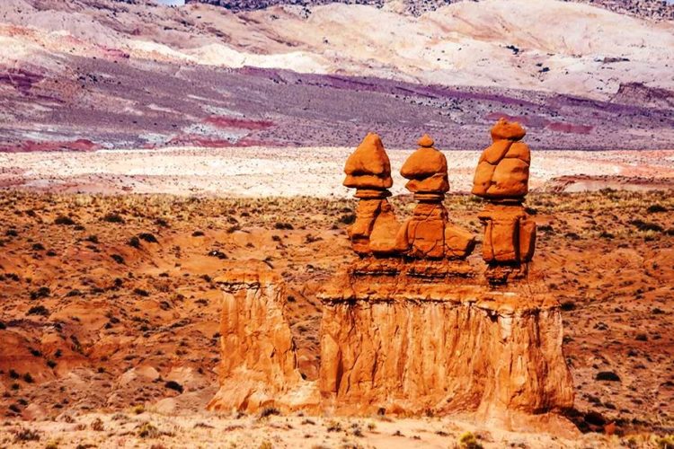 The strange hoodoos were formed by the erosion of the so-called “Entrada sandstone”, formed during the Jurassic period between 170 million years ago. Photo kojihirano-Shutterstock