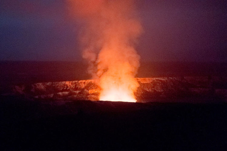 In March 2013, the glow from the lava lake at the bottom was clearly visible after dark