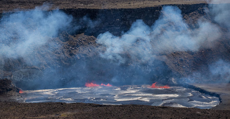 Zoomed photo of Halema‘uma‘u from Jaggar Museum on October 15, 2016