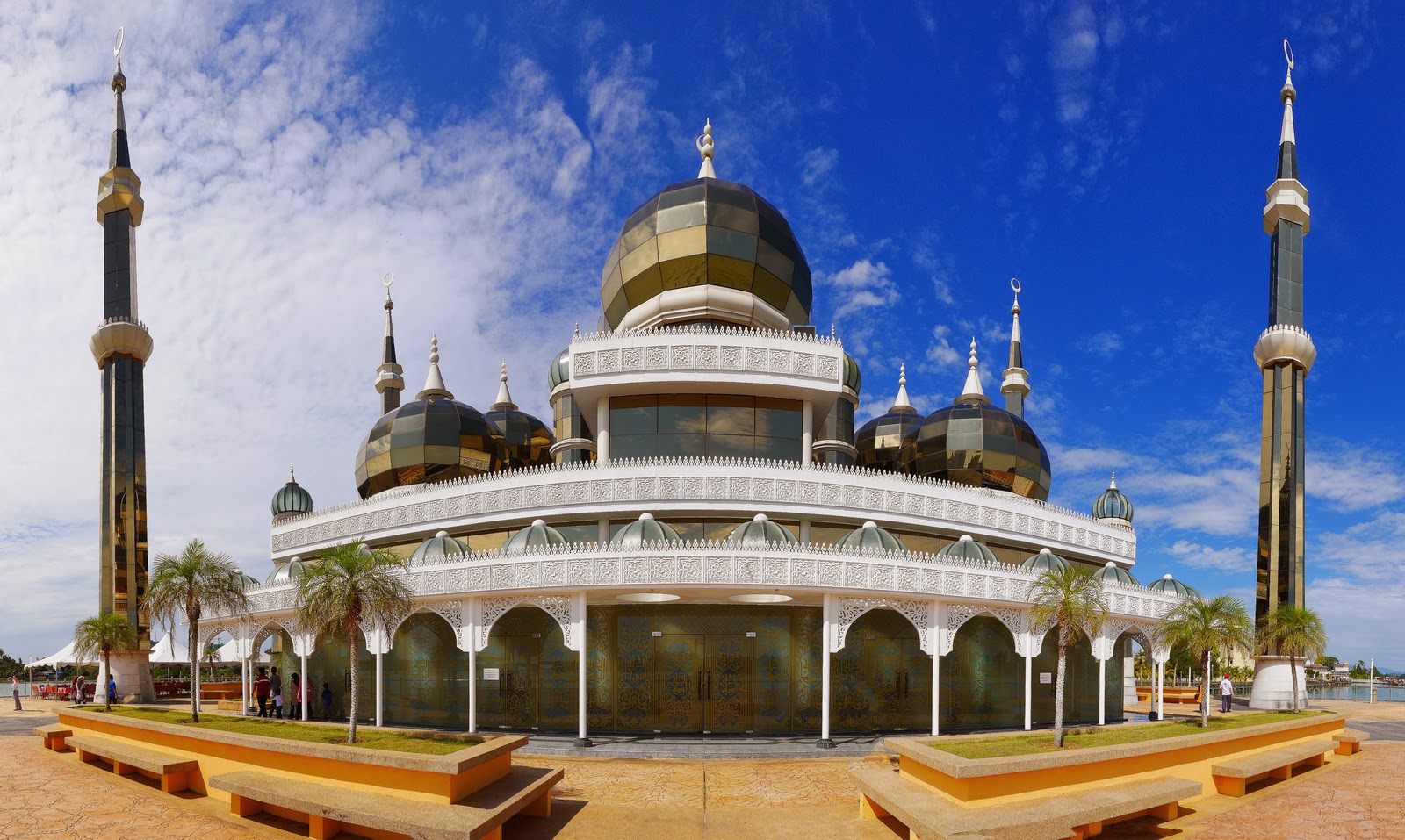 The Crystal Mosque, Malaysia Charismatic