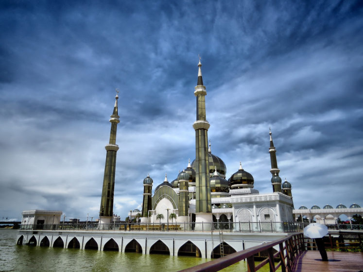 The Crystal Mosque is regarded one of most beautiful mosques in the world. This unique structure adopts a contemporary style injected with Moorish and Gothic elements. 