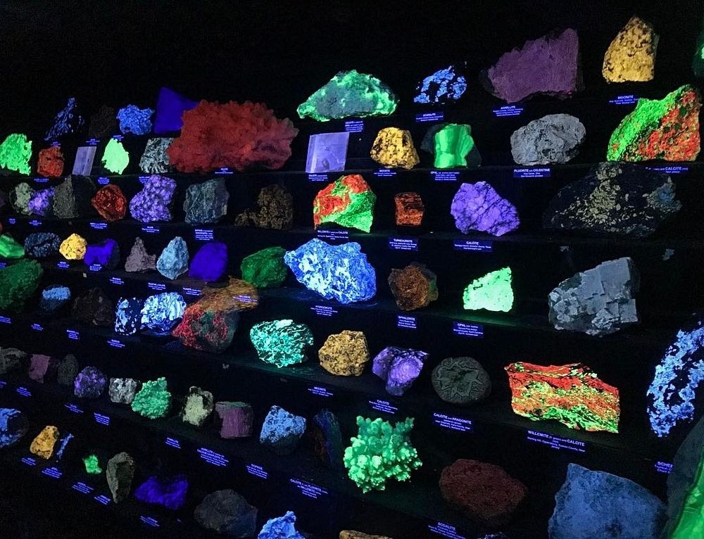 Moreover, Sterling Hill is the treasure chest of minerals; more than 350 different mineral species have been found here a world record for such a small area.
