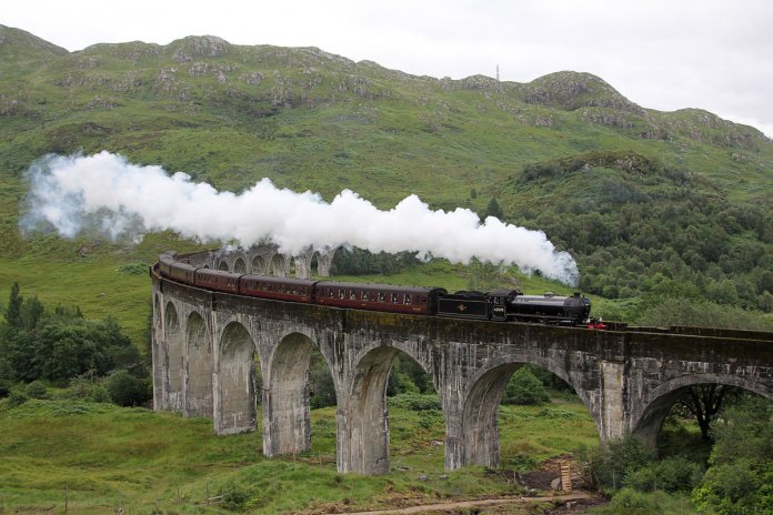 The beautiful Glenfinnan Viaduct is a railway viaduct built between July 1897 and Oct 1898 on the West Highland Line in Glenfinnan, Lochaber, Highland, Scotland.