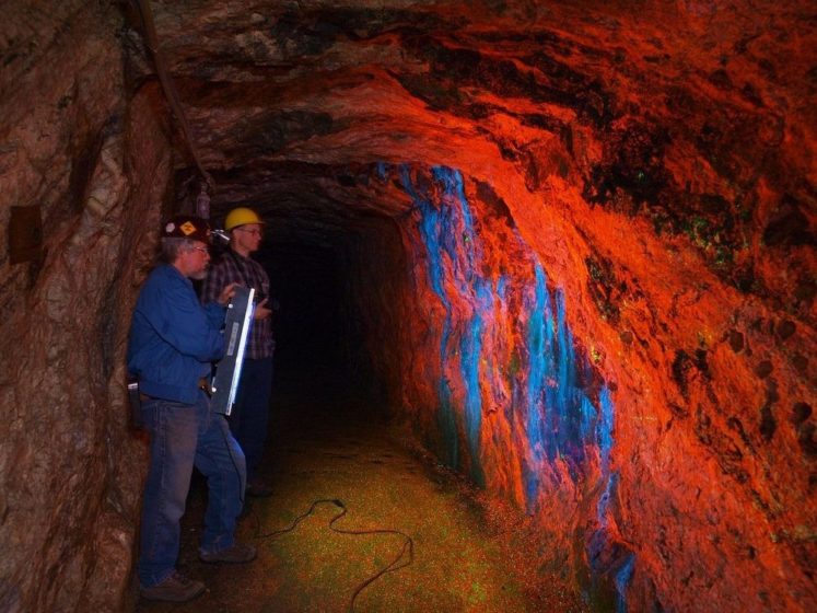 . The mine is also home to the Ellis Astronomical Observatory, the Thomas S. Warren Museum of Fluorescence, and a collection of mining equipment.