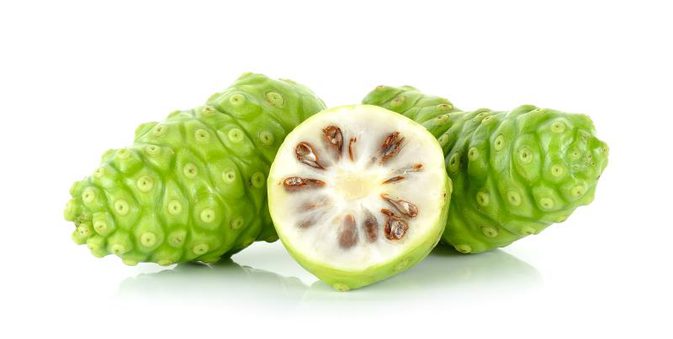 Only a half cup of Hawaiian noni juice has 15 calories and 1.5 grams of sugar, which is low for fruit juice. 