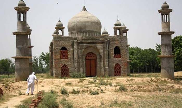 Replicas of Taj Mahal - Mini Taj Mahal in Uttar Pradesh