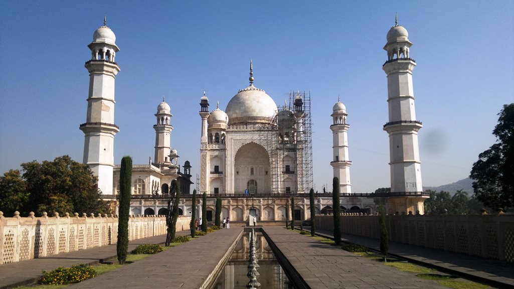 6 Replicas of Taj Mahal Around the World