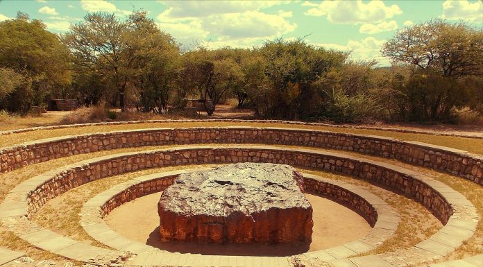 Hoba Meteorite – The World’s Largest Meteorite The Hoba meteorite has this name because it is lies on the farm “Hoba West” not far from Grootfontein, in the Otjozondjupa Region of Namibia.