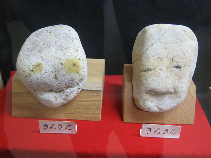 rocks look like faces museum chinsekikan hall of curious rocks japan 19 Museum of Rocks