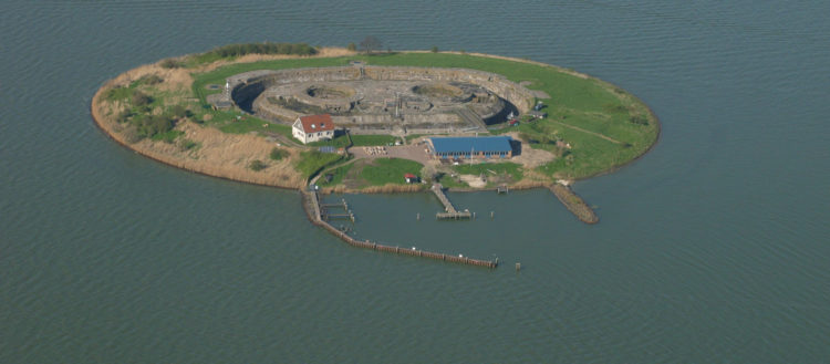 It took the Dutch eight years and ƒ 800,000 to construct the fort. The oval shape fort built of bricks and concrete. 