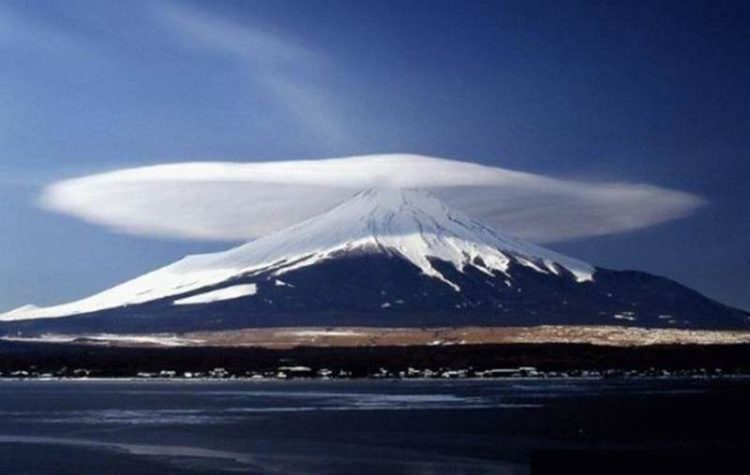 Lenticular Clouds Lenticular Clouds