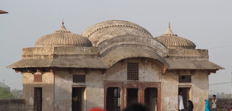 The Sikh-era Sehdari, or Three-doored pavilion served as an office for Faqir Syed Noor-ud-din, a trusted Governor of Ranjit Singh.