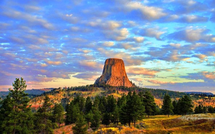 Devils Tower is US first national monument, as most of peoples have gazed at the Tower and wondered, "How did this amazing formation form?" 