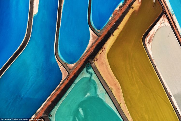 The Intrepid Potash evaporation ponds in the Moab area, Utah. Intrepid Potash is the largest producer of potassium chloride, also know as muriate of potash