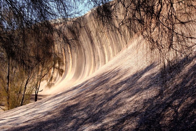 Wave Rock is 27 million years old and made up of grey and red granite strips are quite a formation of aboriginal rock paintings that can also be seen at nearby Bates Cave.