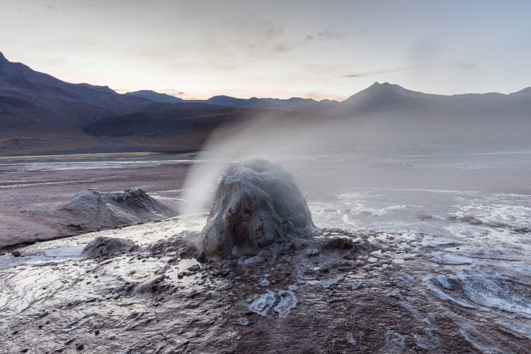 The largest geyser in the southern hemisphere is 4.320 meters above sea level.