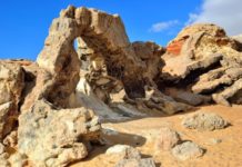 Crystal Mountain – Stands on the Edge of White Desert The ascertained intense heat of coal seam was transformed to anthracite.