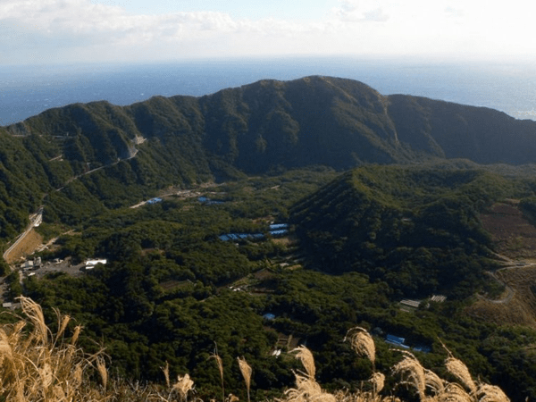 During a massive eruption in 1785, some 130–140 of the population of 327 islanders perished. Aogashima has several roadways, with the majority zigzagging throughout the island’s center.