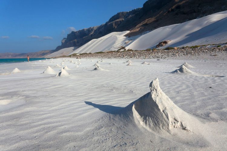 Sand dune, Socotra, Yemen. (sunsinger)