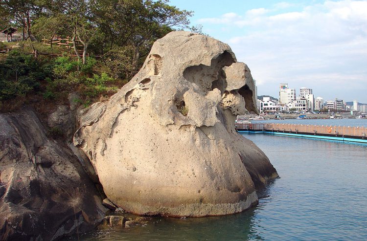 In South Korea, Gatbawi is a natural sandstone and Tafoni formation found near the mouth of Yeongsan River. 