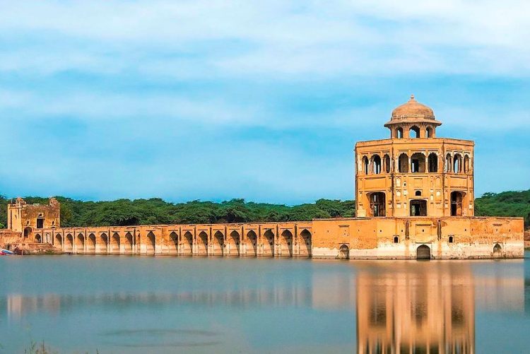 Hiran Minar Sheikhupura