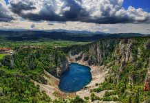 The Colorful Blue Lake of Croatia Blue Lake of Imotski “odro Jezero or Plavo Jezero”, is actually a karst lake situated in Southern Croatia