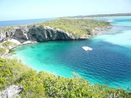 8 Most Fascinating Blue Holes in the World - Charismatic Planet