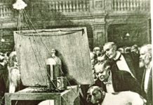 The Electrocardiograph 1902 Augustus Waller was demonstrating his capillary electrometer to the Royal Society in London in 1887.