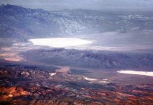 Groom Lake – The Dry Salt Lake of Nevada Groom Lake is a dry Salt Lake in Nevada. It is used for runways of Nellis Bombing Range Test Site Airport Part of Area 51 USAF installation.