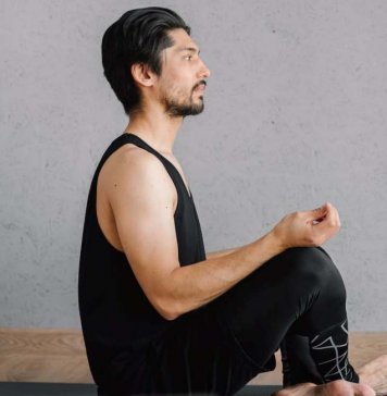 What Happens When You Chant Mantras? A Chant Mantras is an utterance that releases the mind from troubled, negative thoughts and pervades it with peace and calmness.