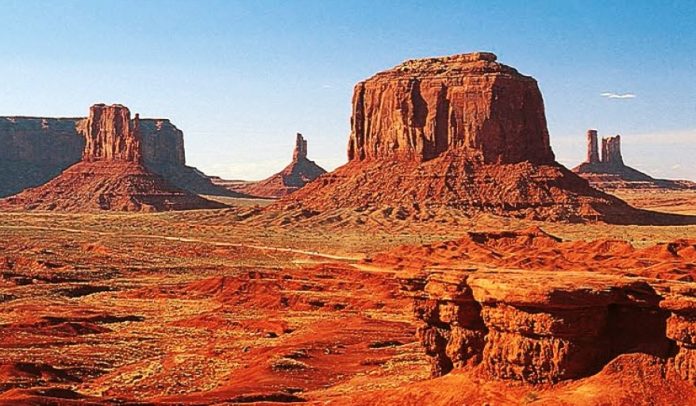 John Ford’s Point promontory at the top of a very high cliff is one of favorite filing location of director John Ford, almost shot 12 movies in Monument valley. 