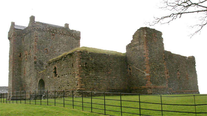 Skipness Castle is rumored to be inhabited by a Green Lady. Highland spirits are more like fairies than ghosts.