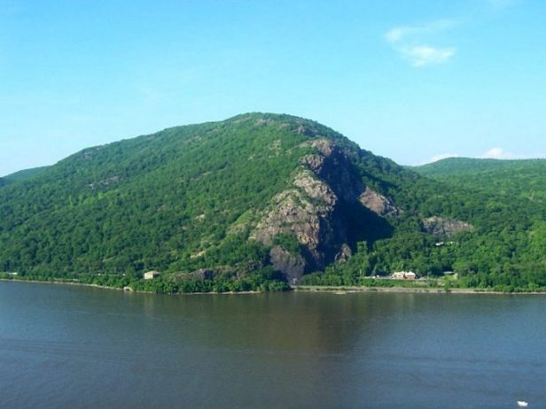 Breakneck Ridge New York is located between the towns of Beacon and Cold Spring, along the Hudson River.