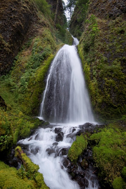 There is a waterfall in Oregon's Columbia River Gorge, which is called Wahkeena Falls that measures 73 meters high.