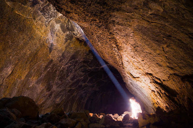 Lava tube skylight cave oregon