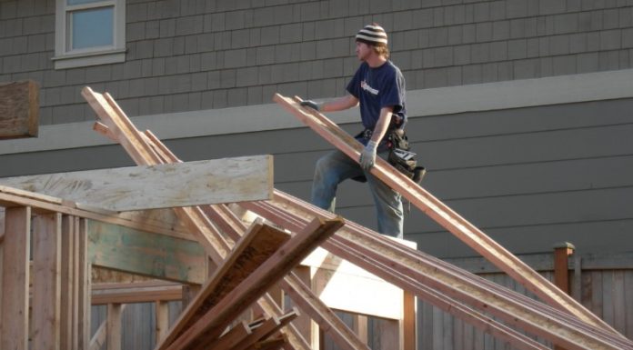 How to install fascia decking boards for a board fascia decking boards. Cut all boards to size. Use a power tool to cut the boards, such as a miter saw or circular saw. Make sure you use a straight edge to guide the saw and make sure that the blade is sharp enough to cut through your fascia board without gouging it.