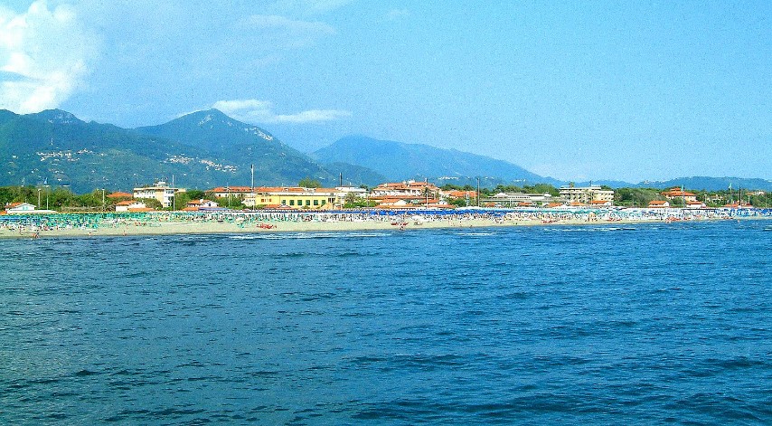 Forte dei Marmi is an Italian sea town and comune in the province of Lucca, overlooking the Ligurian Sea.