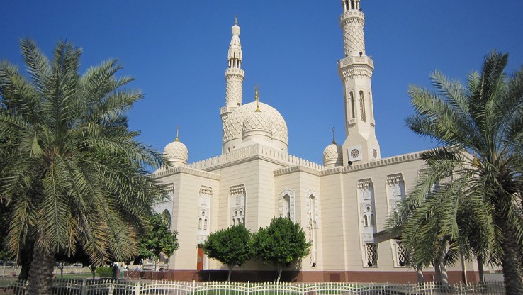HH Sheikh Mohammed bin Rashid Al Maktoum was given the mosque as a gift. The Masjid is also called the 'two minaret mosque' since its central dome is framed by two minarets.