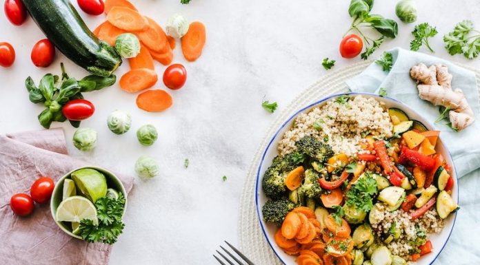 A Simplified Guide to Making Healthier Food Choices Making Healthier Food Choices - There are so many food temptations that are ultimately bad for our overall health, eating healthfully has become the main focus