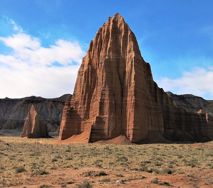 During Earth's history, there was a massive sand sea that formed the sandstone. Approximately 10% of visitors to the park use this popular spot for photography.