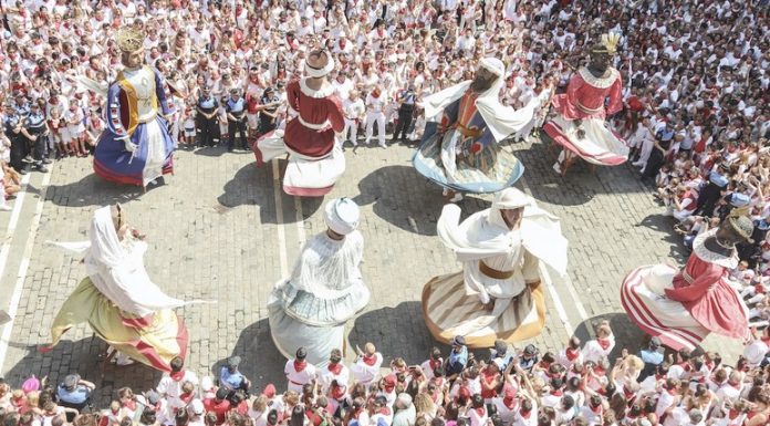 Helpful Ways for Improving Your Knowledge about Other Cultures Helpful Ways for Improving Your Knowledge about Other Cultures