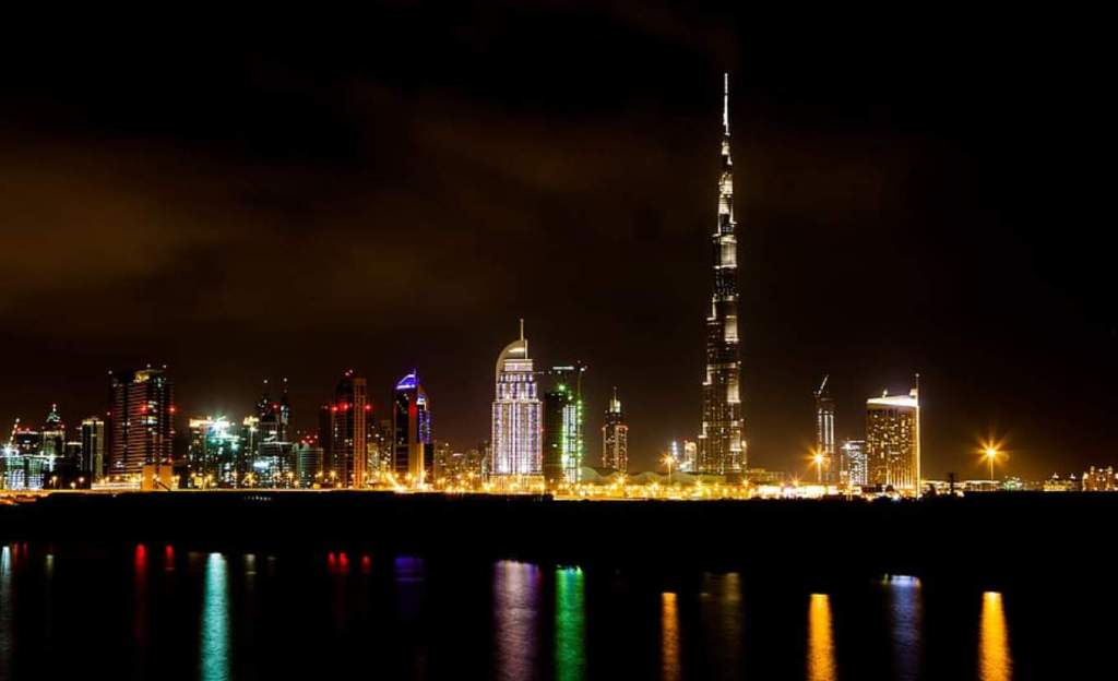 The Burj Khalifa's observation deck offers a mesmerizing rendezvous with Dubai's futuristic landscape.